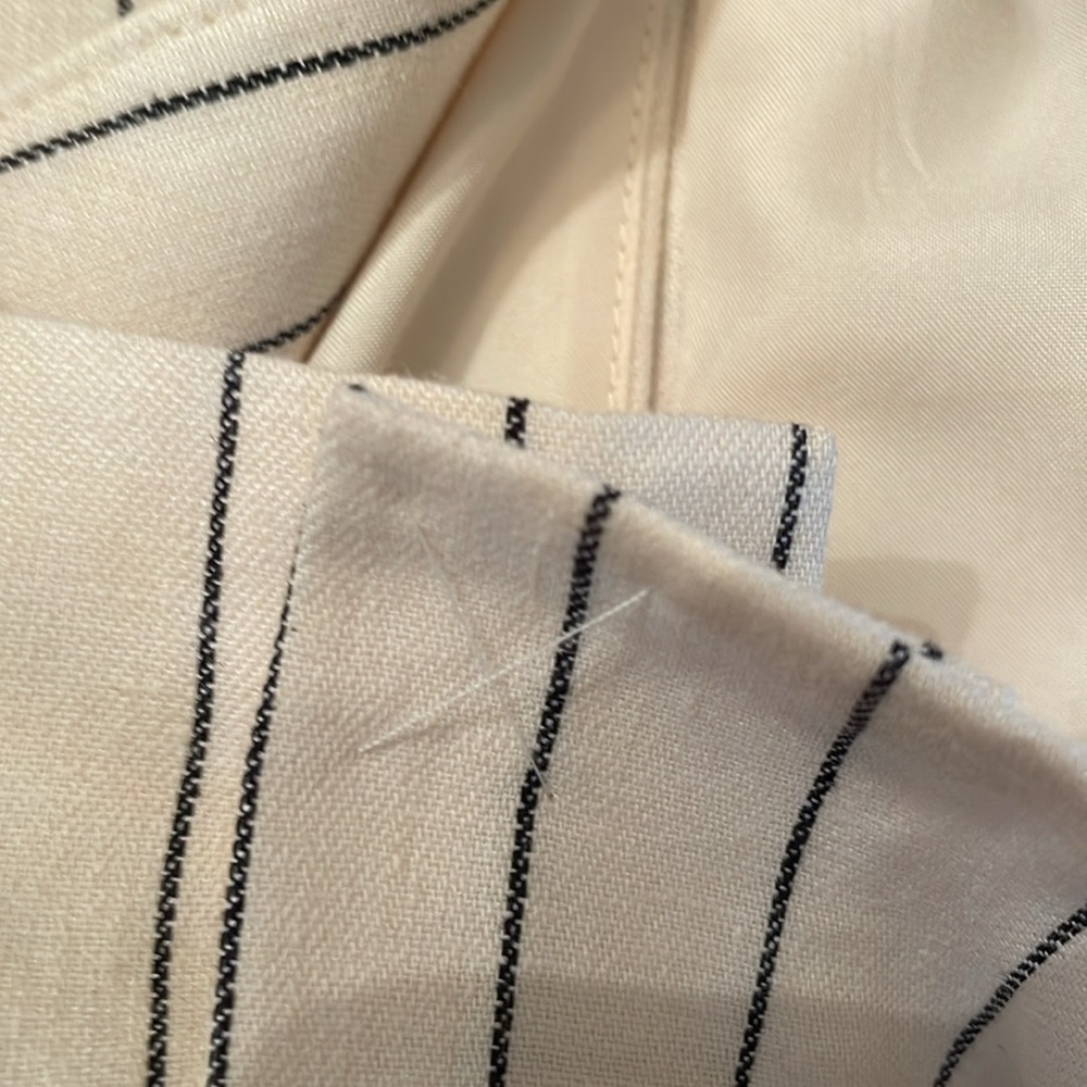 Ann Taylor cream and Black Blazer with Tailored Cut - Picture 5 of 8